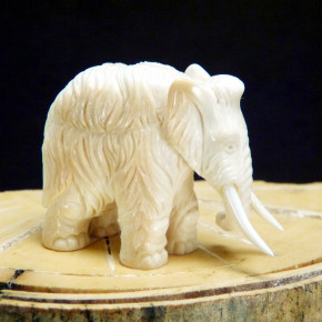 Mammut mit leichten Färbungen