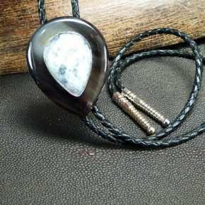 Bola aus Horn mit Mondstein