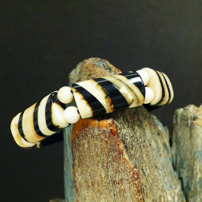 Mammut-Armband mit Zwischenperlen