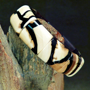 Mammut-Armband mit tollen Färbungen