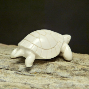 Schildkröte aus hellem Mammut-Elfenbein