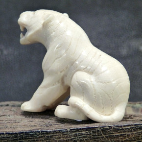 Tiger aus Mammutelfenbein