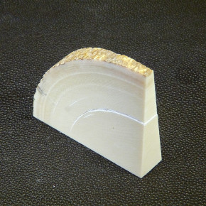Keilscheibe mit Riss ca. 55 x 47 x 16 bis 4 mm