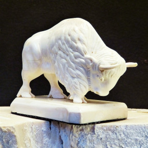 Bison aus Mammut-Elfenbein