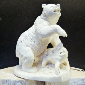 Großer Bär aus Mammut-Elfenbein