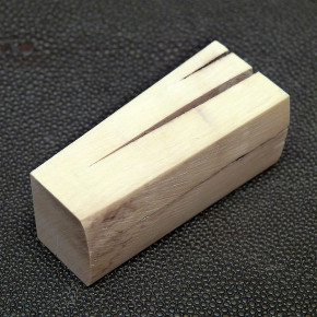Mammut-Zuschnitt mit Rissen ca. 53x22,5x22,5mm