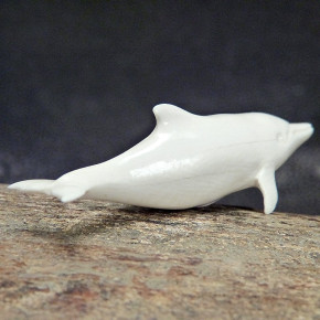 Delfin aus hellem Mammut