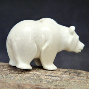 kleiner Bär aus hellem Mammut