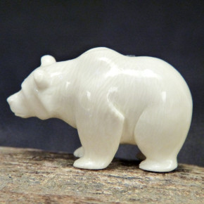 kleiner Bär aus hellem Mammut