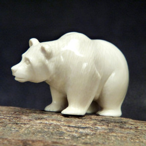 kleiner Bär aus hellem Mammut