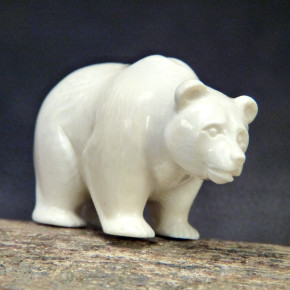 kleiner Bär aus hellem Mammut