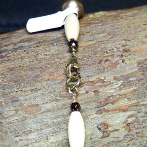 Collier aus Mammut, Perlmutt und Hämatit