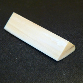 Mammut-Dreikant ca. 66x17,5x14mm