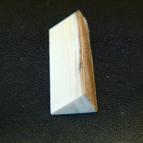 Mammut-Dreikant ca. 57x18x10,5mm