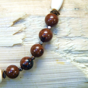 Collier aus Obsedian und Mammut