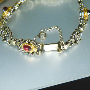 Silberarmband mit Granat