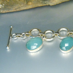Silberarmband mit Chalcedon