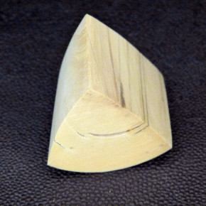 Mammut-Dreikant ca. 36x31x31mm