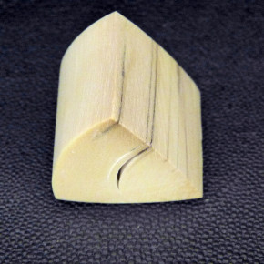 Mammut-Dreikant ca. 36x31x31mm