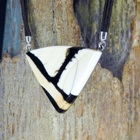 Mammut-Collier fein gemasert