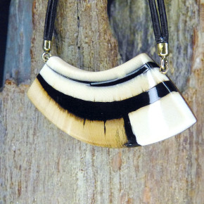 Mammut-Bogencollier mit schönen Färbungen