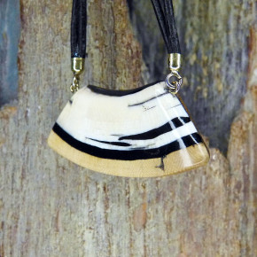 Mammut-Bogencollier mit braunem Rand