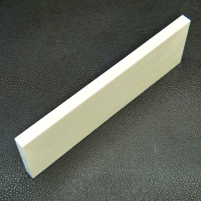 Kasein-Platte ca. 120x40x6,2mm