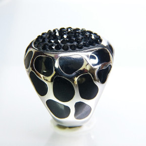Edelstahlring mit schwarzen Steinen W 17,8