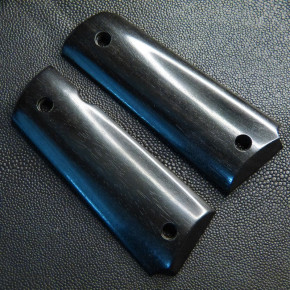 Griffschalen aus Ebenholz für 1911