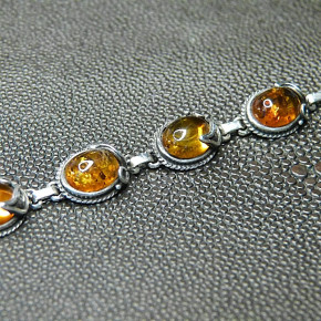 Silberarmband mit Bernstein