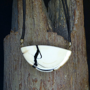 Mammut-Collier fein gemasert