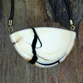 Mammut-Collier fein gemasert