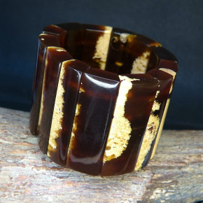 auffälliges Armband aus Sumatra-Bernstein