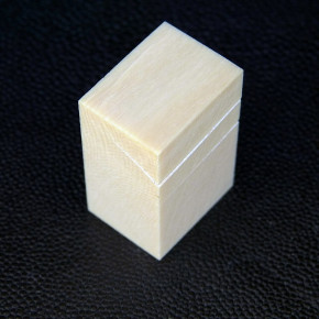 Mammut-Block mit Rissen ca. 35 x 24,5 x 18,5mm