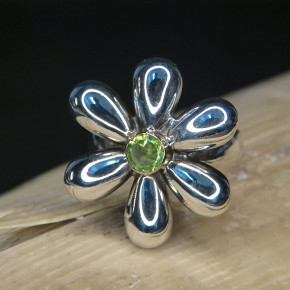 Silberring "Blume'" mit Stein oder Perle Größe 60 (Ø ca. 19,1 mm) / Peridot