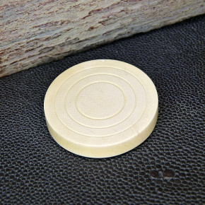Carrom-Striker aus Mammutelfenbein
