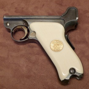 Griffschalen für Pistolen und Revolver
